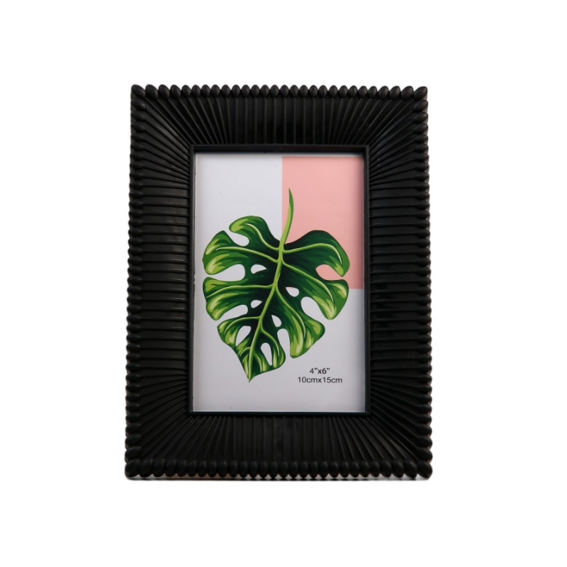 Фоторамка Лучики пластик 10х15 см, чёрная 15,5х20,5 см