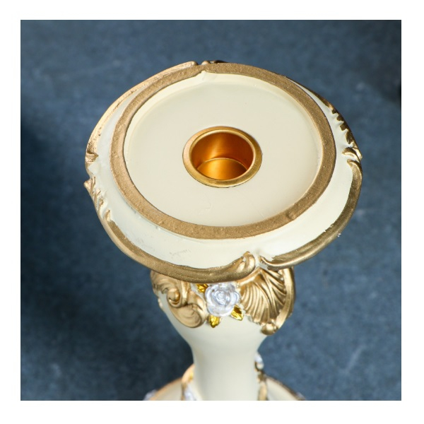 Подсвечник С резным квадратным основанием ваниль, золото, для свечи d2, 12х12х27 см