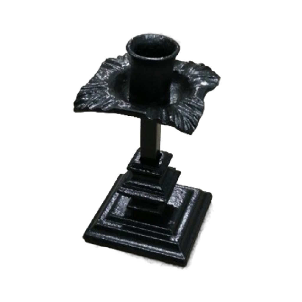 Подсвечник кованый на ножке, универсальный, металлическая основа, на 1 свечу