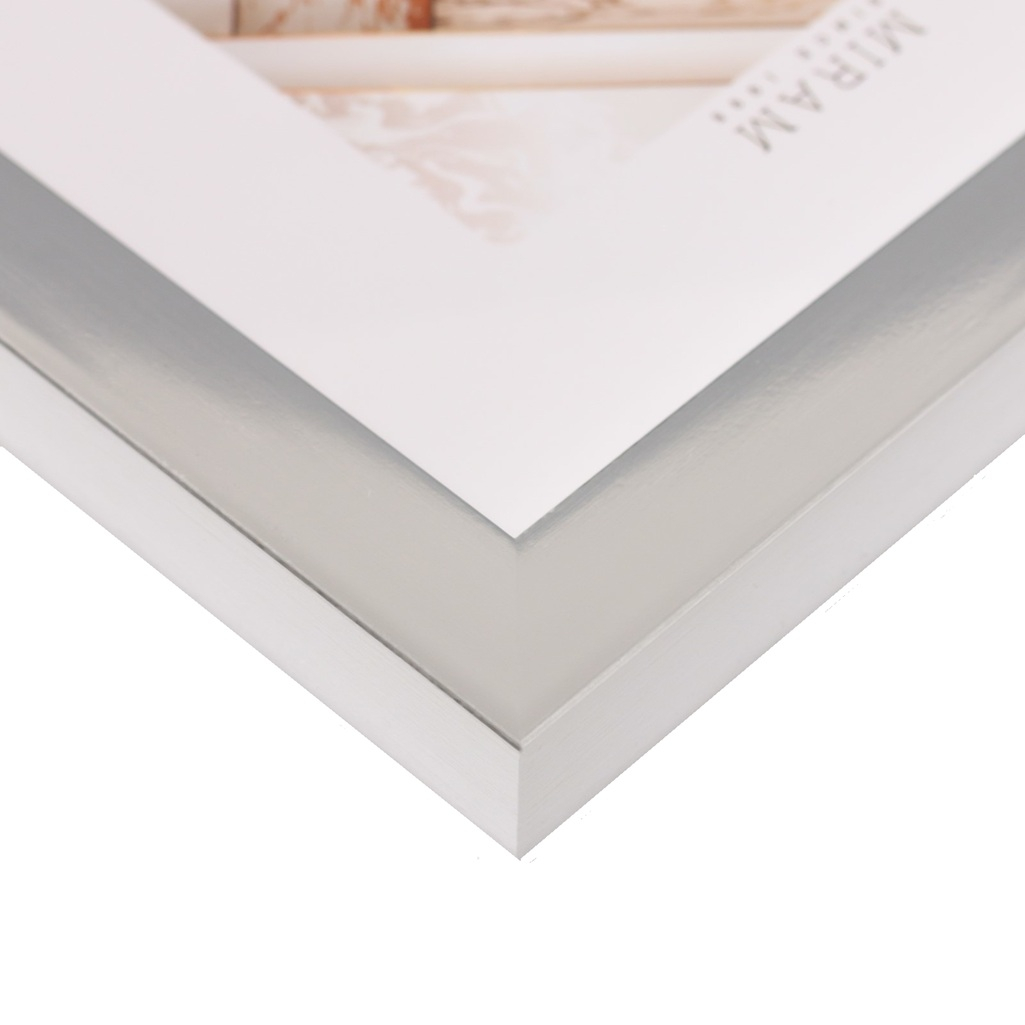 Фоторамка Miram 7786792 15х15 см, пластик, пластиковый экран, серебристая