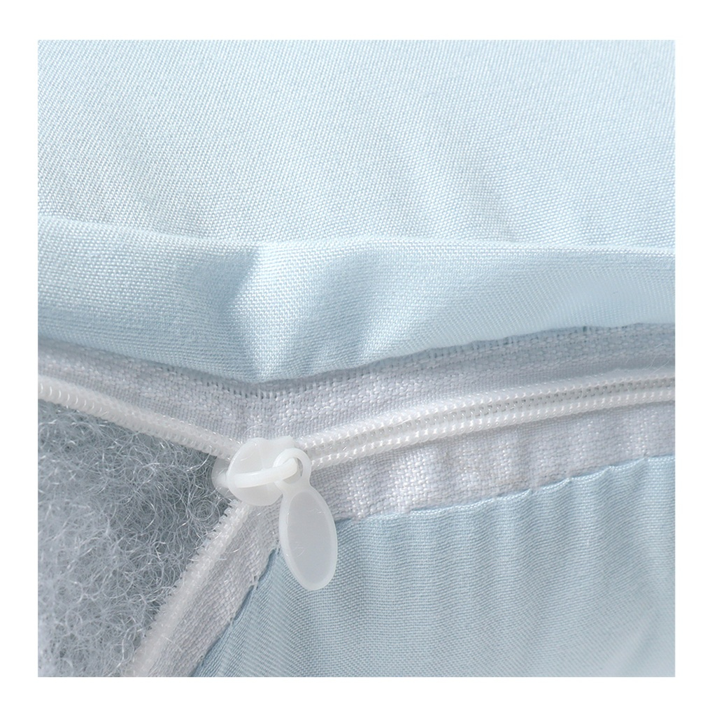 Подушка декоративная Этель 10353238, велюр, светло-голубая, 40х40 см