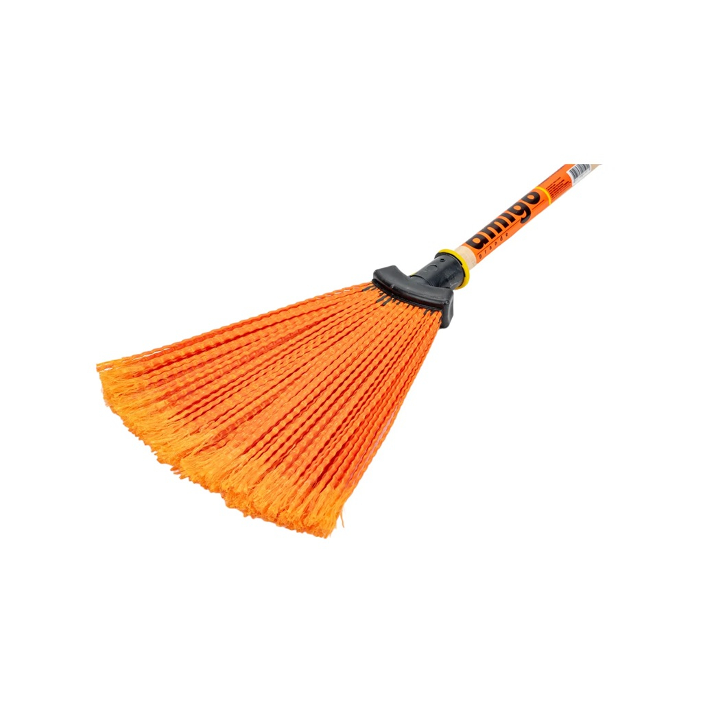 Веник Amigo 76004 с деревянной ручкой 67 см, полипропиленовый, оранжевый