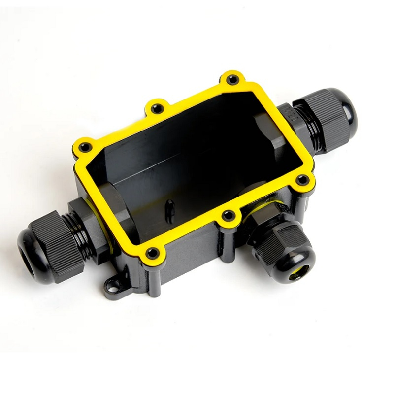 Коробка распределительная водонепроницаемая Stekker LD523 с клеммой в комплекте (3 выхода)