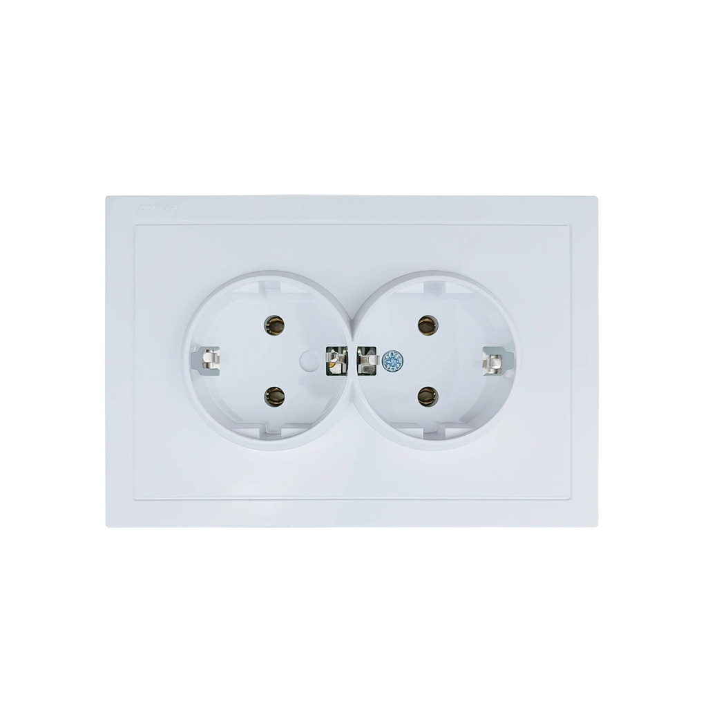 Розетка 2-местная Lezard Zima 704-0200-127BQ с заземлением, встраиваемая, белая