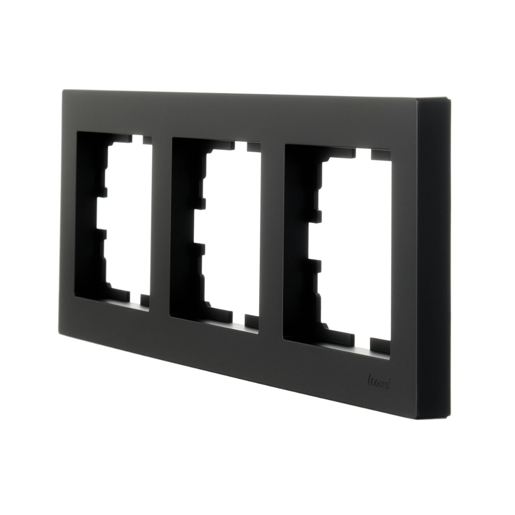 Рамка 3-местная Lezard Vesna  742-4200-148 горизонтальная, чёрный бархат