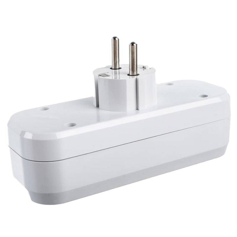 Тройник-разветвитель Makel 16 А с/з 3 гн 10033