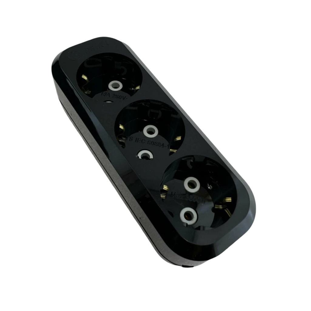 Колодка для удлинителя Makel MGP2131, 3-х местная, с заземлением, черная