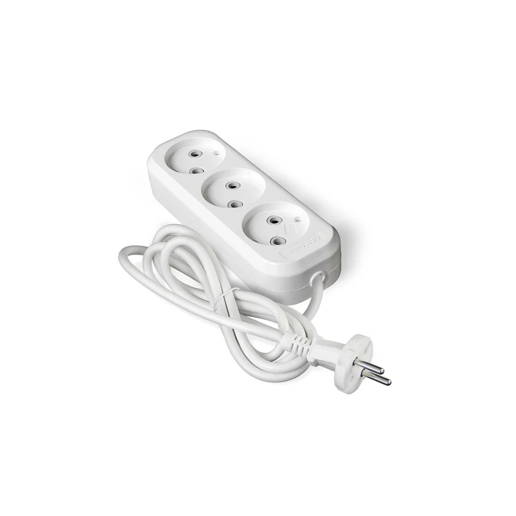 Удлинитель Universal 9631965 ПВС, без заземления, 3 розетки, 5 м, 2.2 кВт