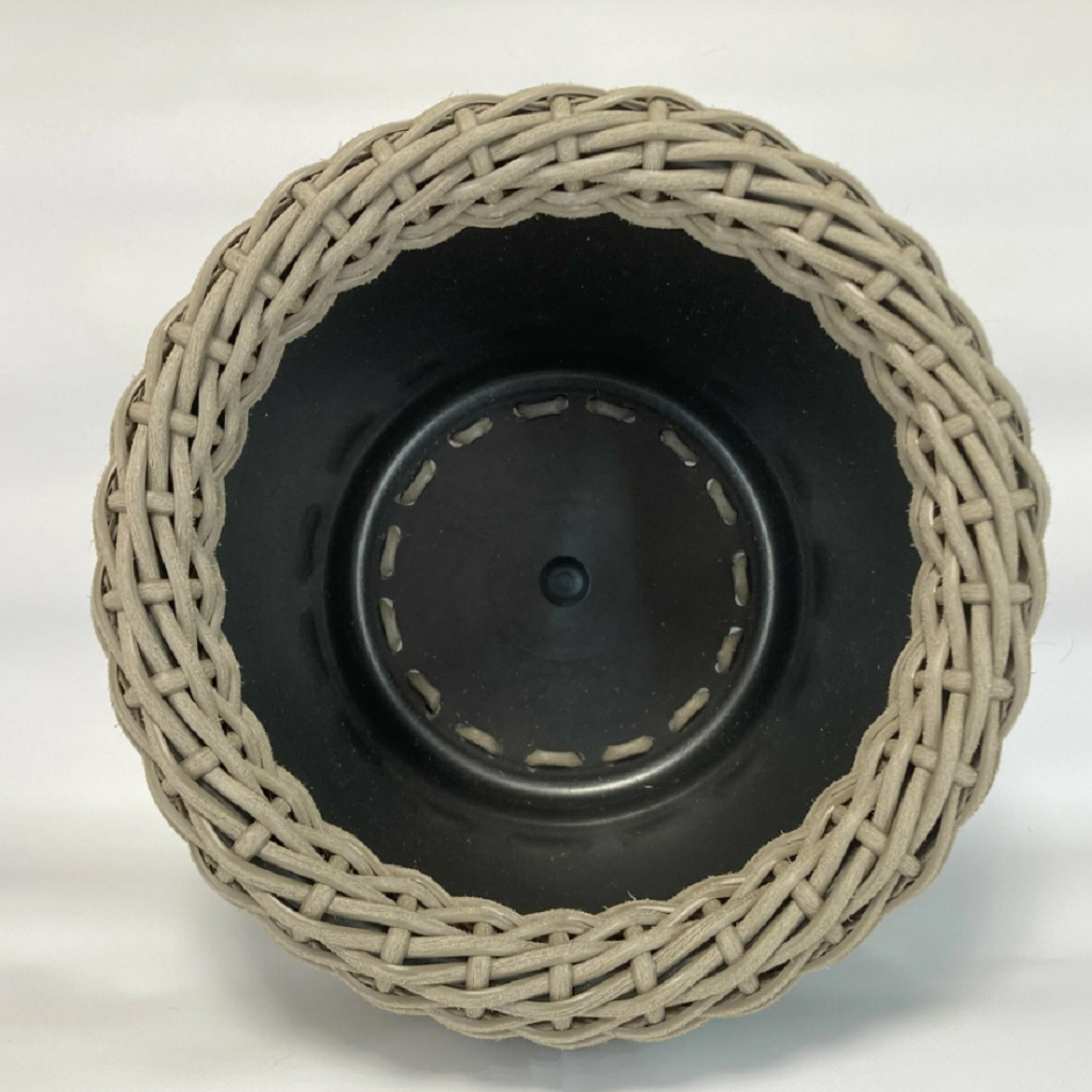 Кашпо из ротанга, дренажные отверстия, цвет тик 20 л, Для оформления интерьера и сада